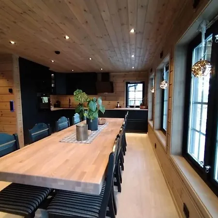 Ny Og Moderne I Stryn