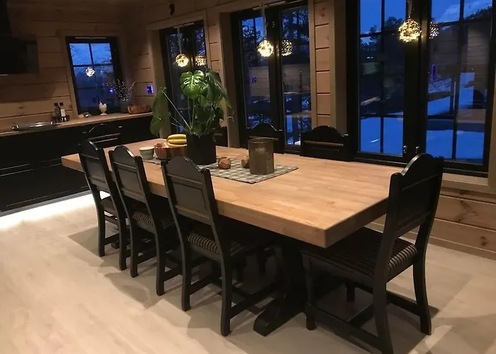 Stor Og Koselig I * Stryn